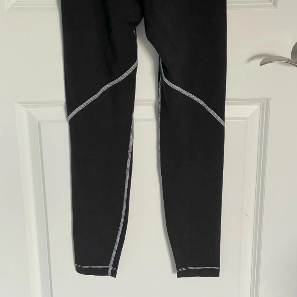Nike Black Swoosh Graphic High-Rise Leggings Size XS - 47716